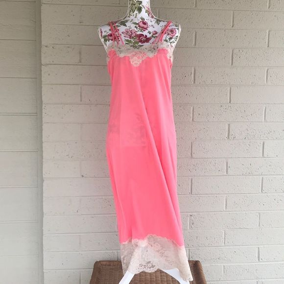VanRaalte Salmon Pink 1960s Slip - Picture 1 of 5
